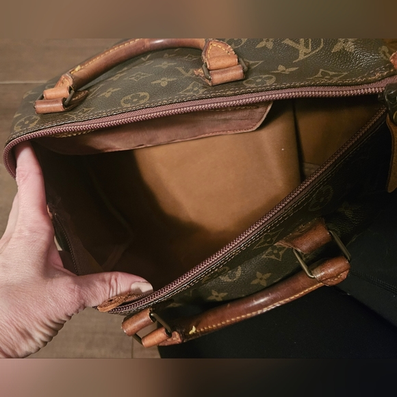 Louis Vuitton Monogram Speedy 30 - Picture 14 of 17